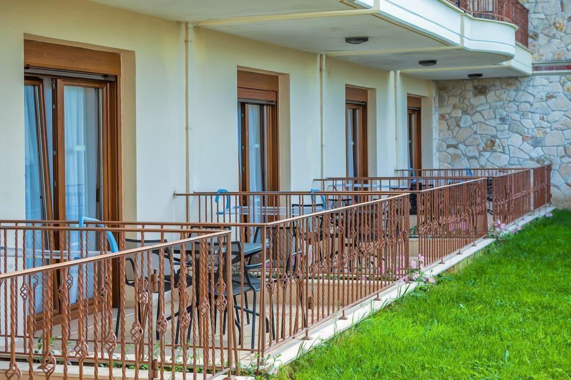 Nereides Hotel Hanioti Ngoại thất bức ảnh