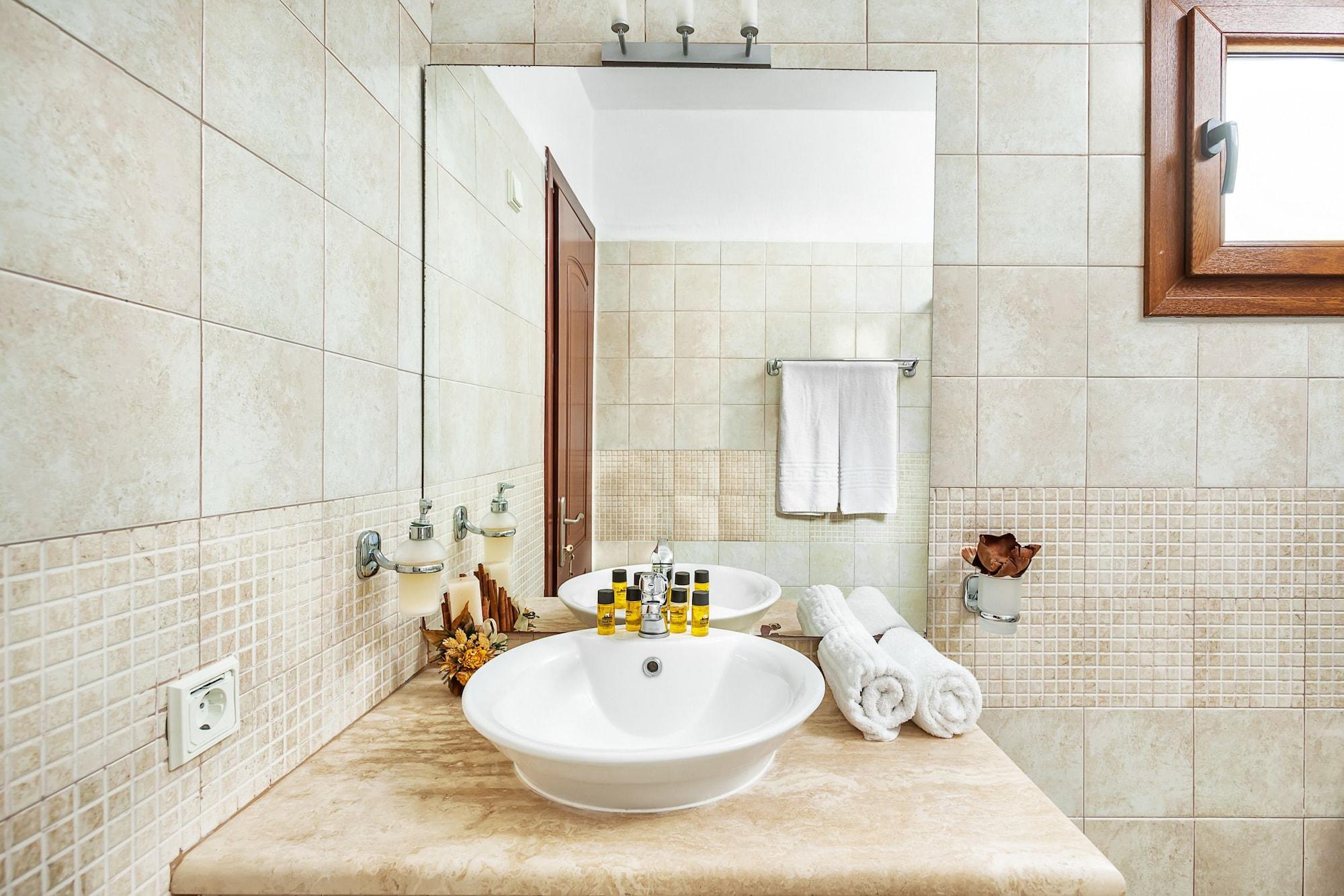Nereides Hotel Hanioti Ngoại thất bức ảnh