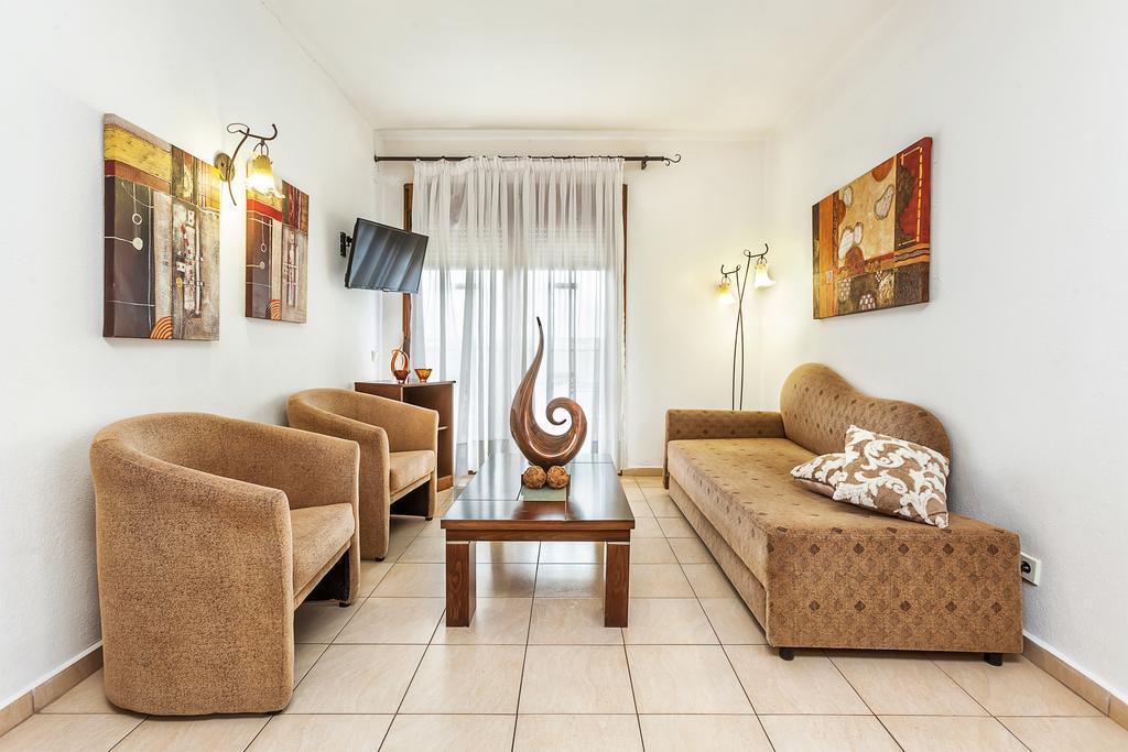 Nereides Hotel Hanioti Phòng bức ảnh