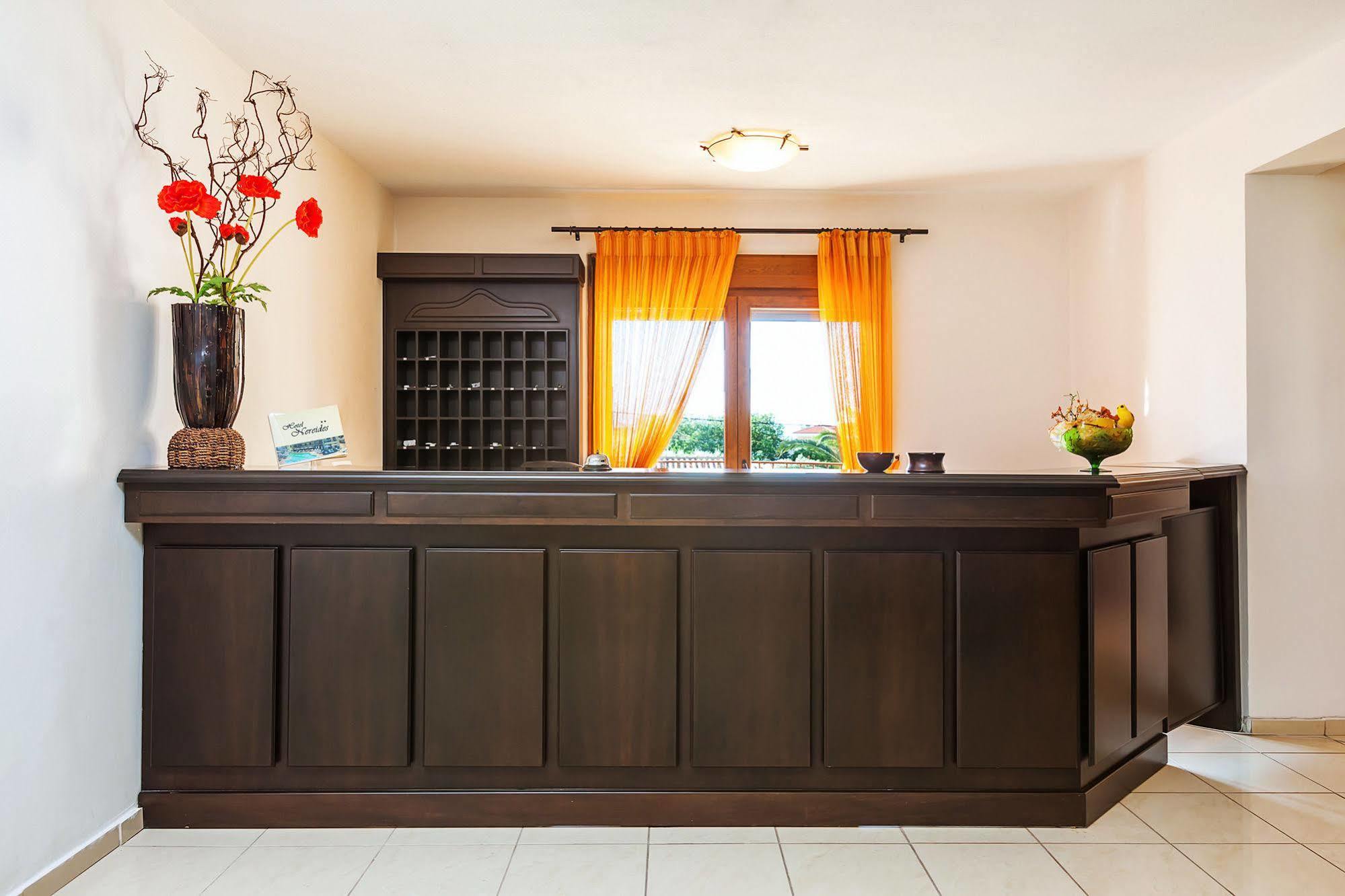 Nereides Hotel Hanioti Ngoại thất bức ảnh