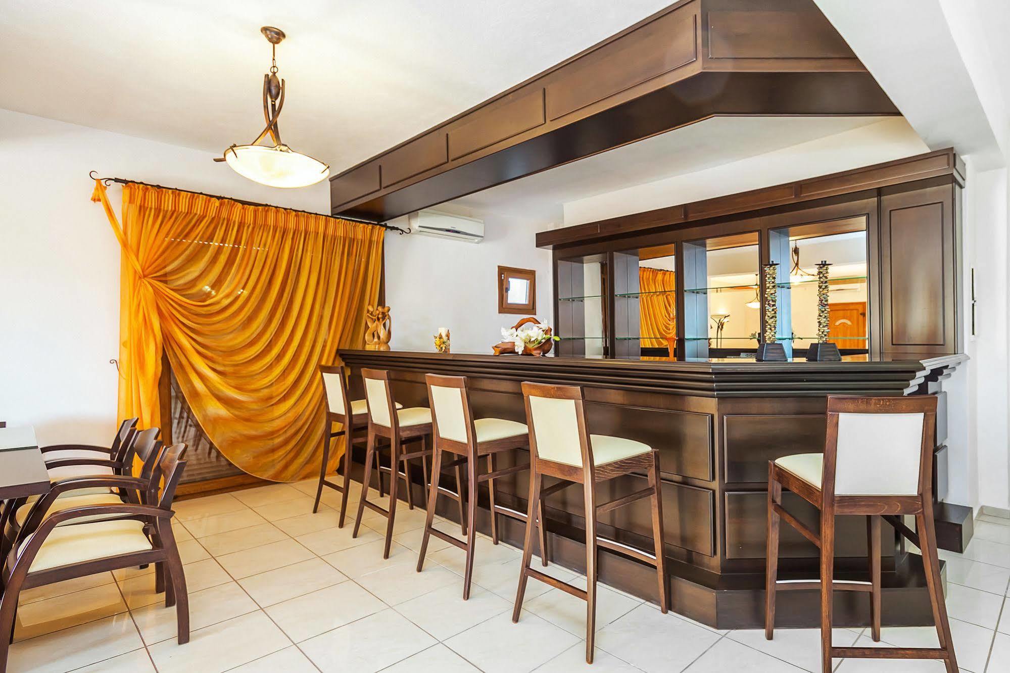 Nereides Hotel Hanioti Ngoại thất bức ảnh