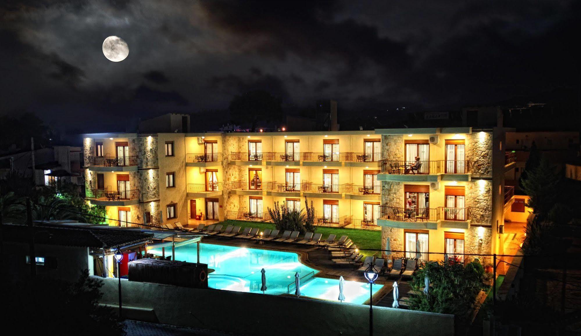 Nereides Hotel Hanioti Ngoại thất bức ảnh